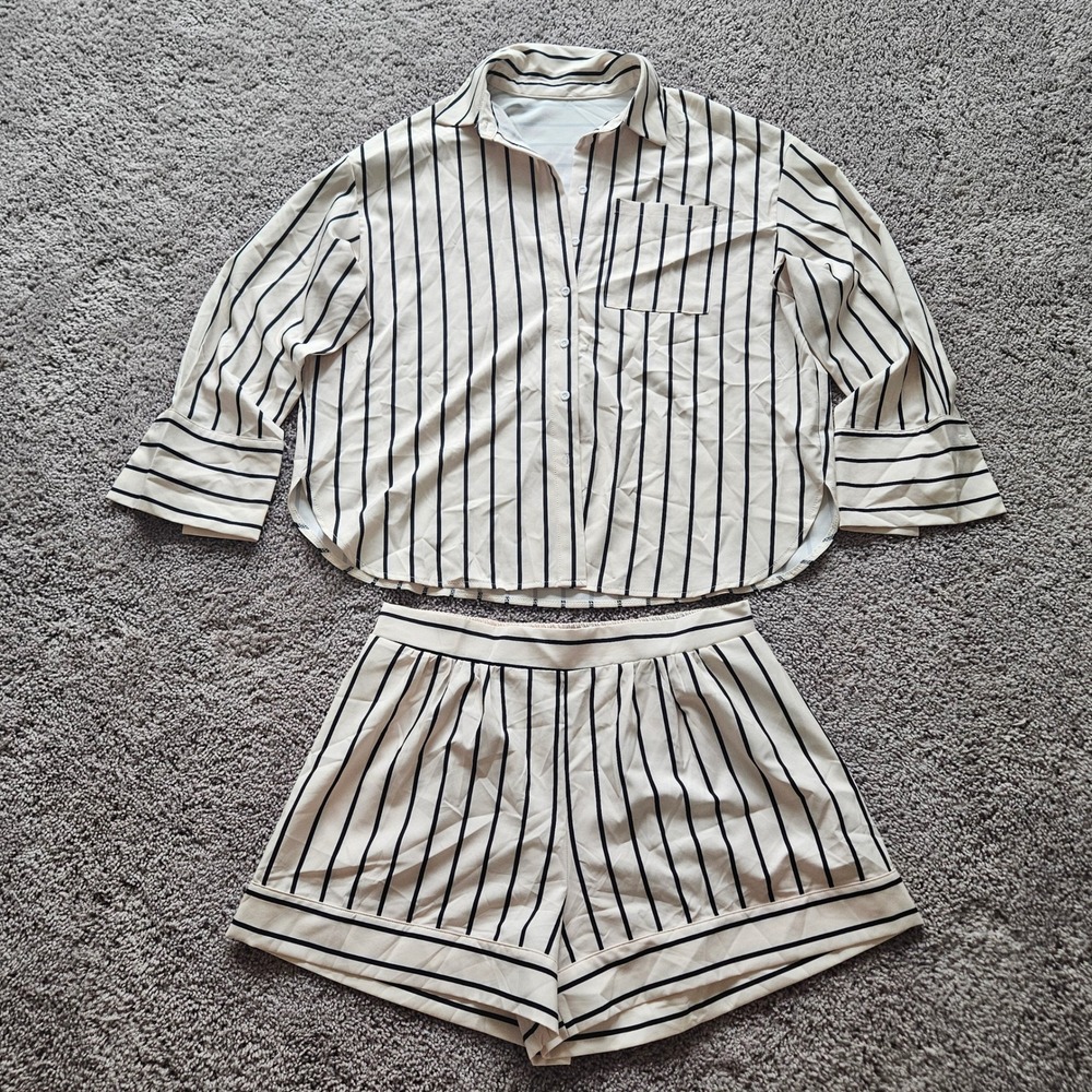 Striped Pajama Short Set Size XL Beige Collared Button Down Relax Lounge Resort